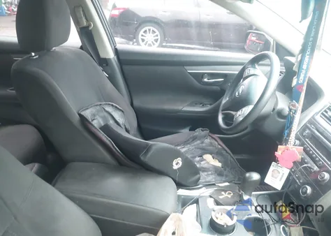 2015 Nissan Altima 2.5 S z USA, uszkodzony, nr VIN 1N4AL3AP0FN372271